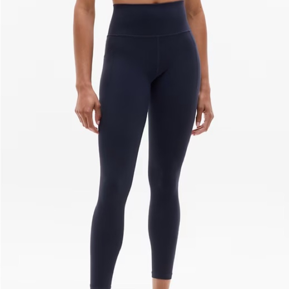 NWT Athleta Ultimate Stash 7/8 Leggings